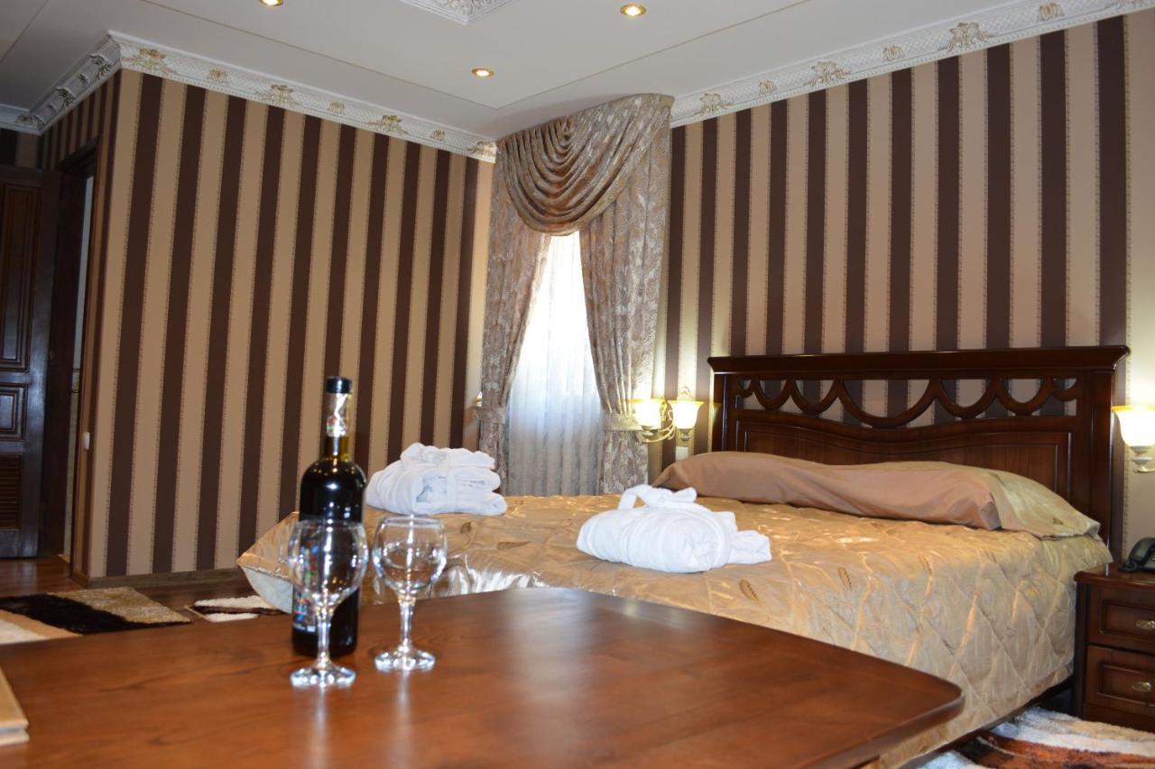 Hotel Papillon Taschkent Exterior foto